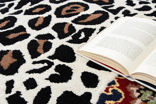 Resting Leopard - Hand-Tufted Wool Rug