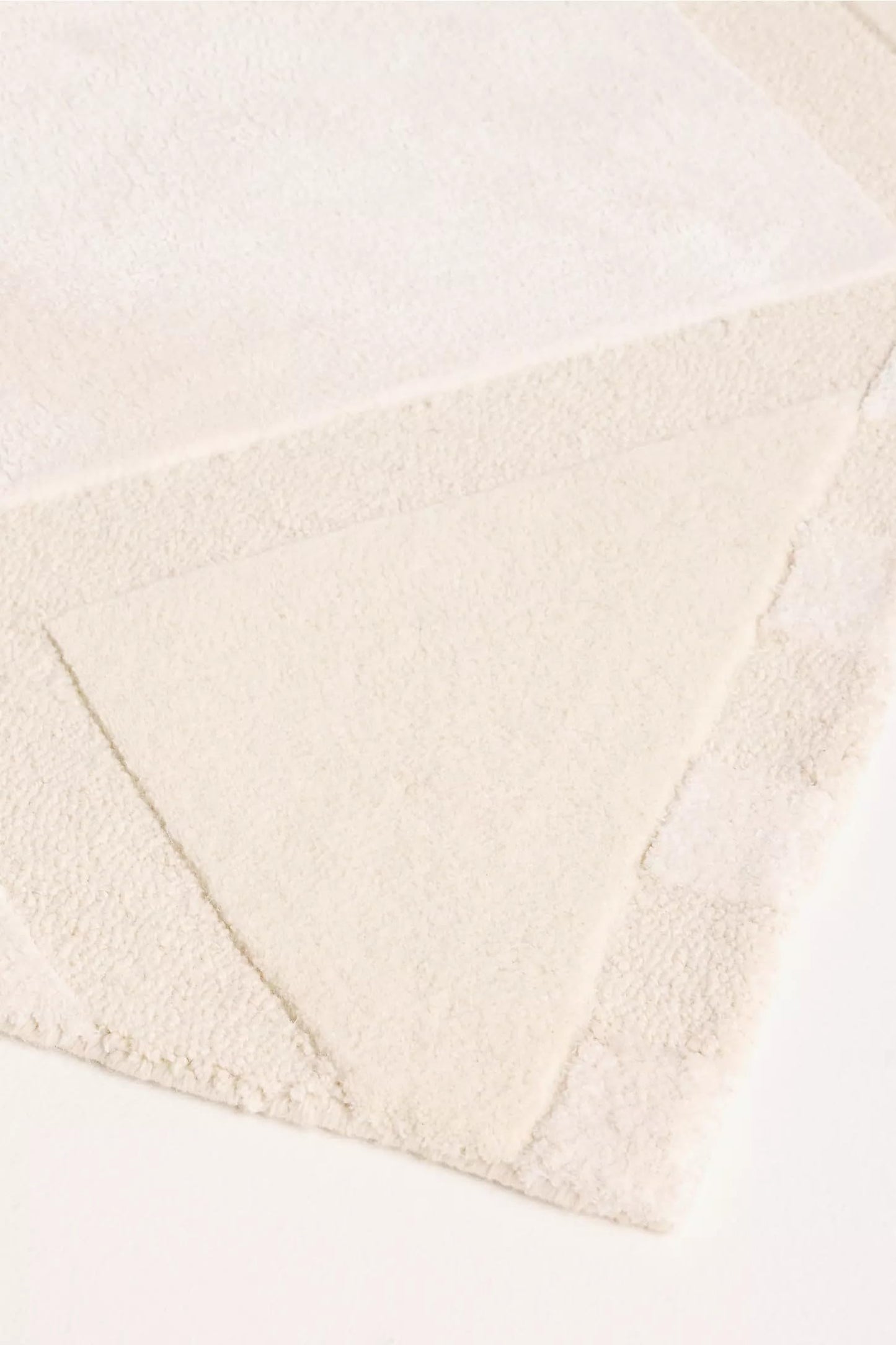 Adi - Hand-Tufted Wool Rug