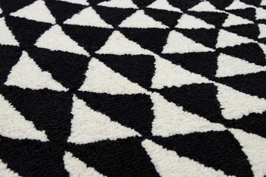 Hypno Circle - Hand-Tufted Wool Rug