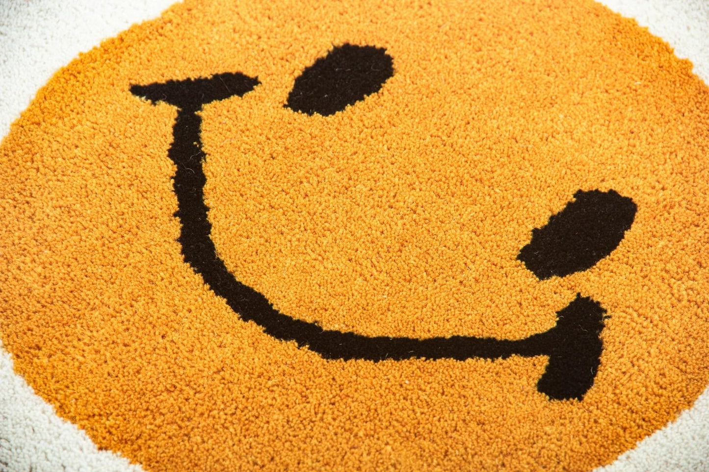 Happy Daisy - Hand-Tufted Wool Rug