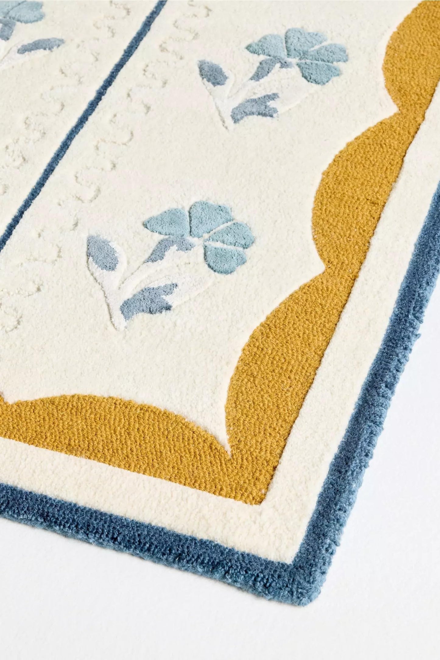 Esa - Hand-Tufted Wool Rug