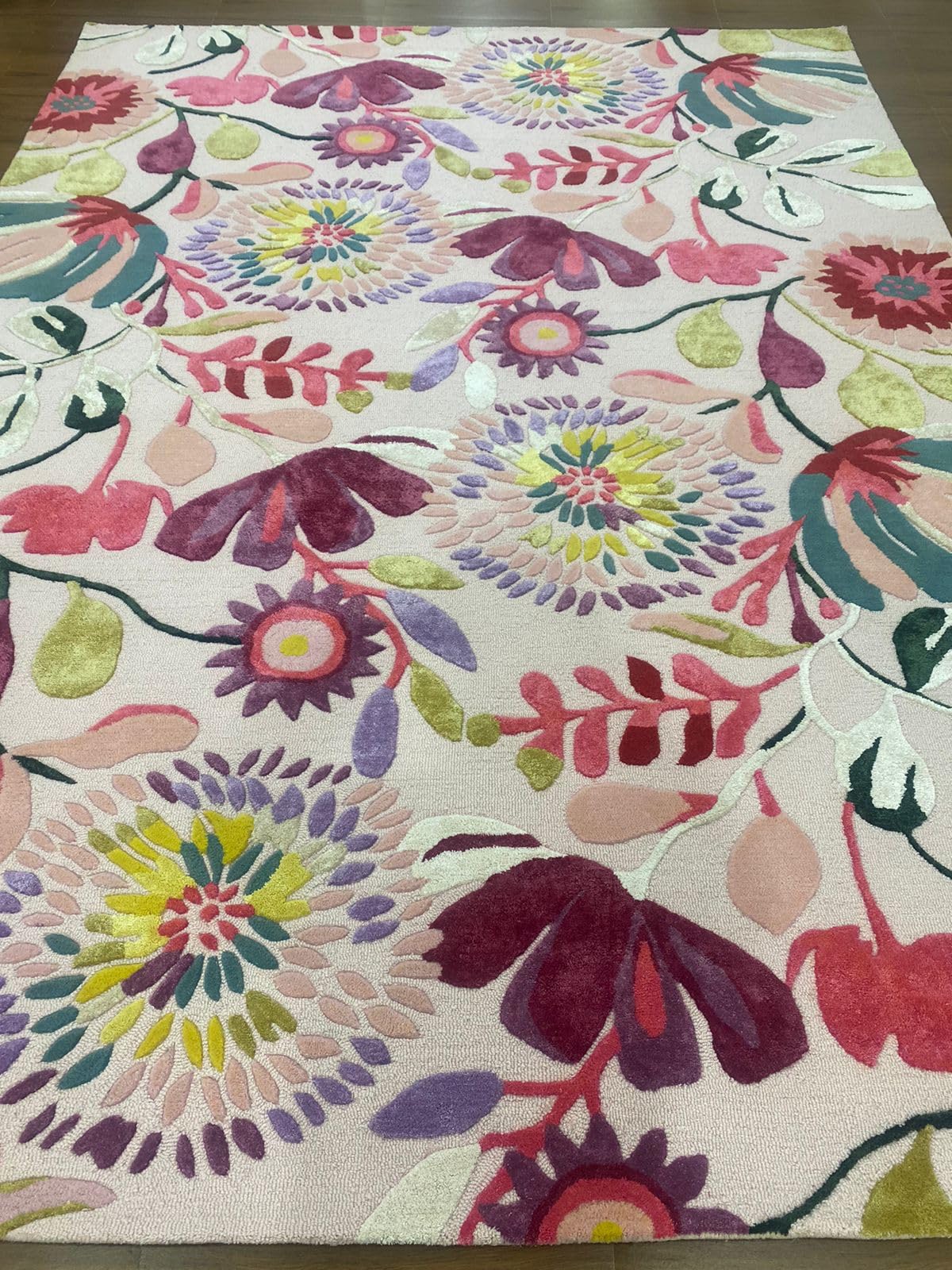 Nectar - Hand Tufted Wool Rug
