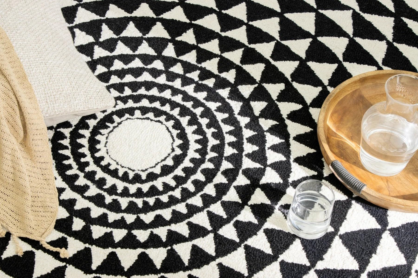 Hypno Circle - Hand-Tufted Wool Rug